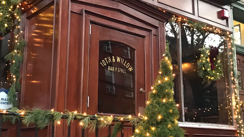 10th & Willow Bar & Grill